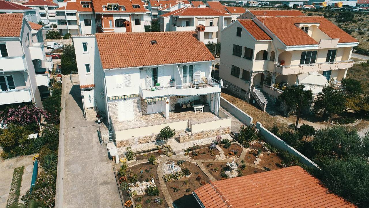 Apartments Katra Novalja Exterior photo
